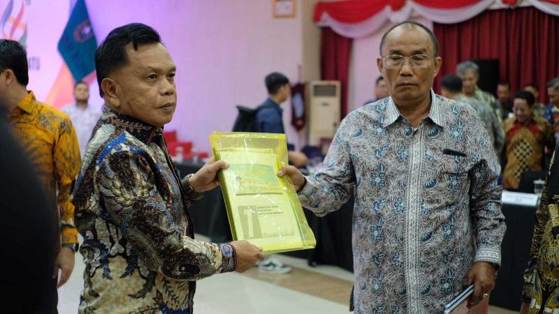 Plt Bupati Curhat ke DPRD