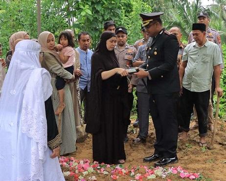 Meninggal Saat Pengamanan Takbiran di Kampar, Kapolri Beri Kenaikan Pangkat Aiptu Apendra