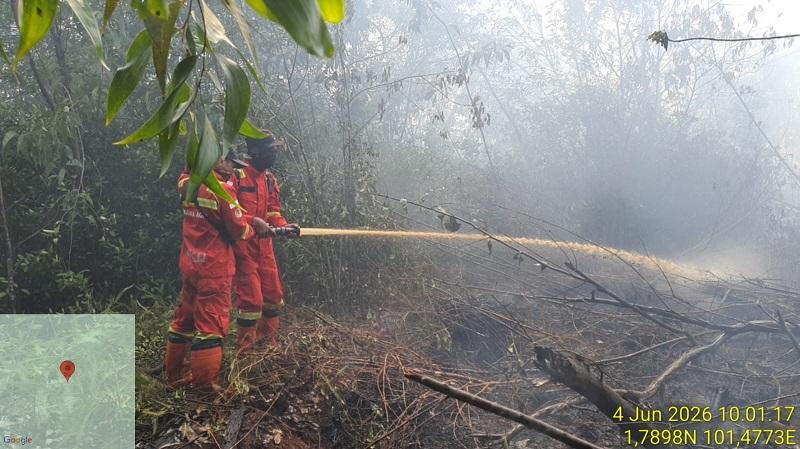 Karhutla Pulau Rupat Masih Aktif, Tiga Tim Tambahan Manggala Agni Diterjunkan