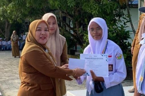 Siswi SMAN 2 Dayun Raih Medali Emas Olimpiade Nasional 2026 Bidang Kedokteran Dasar