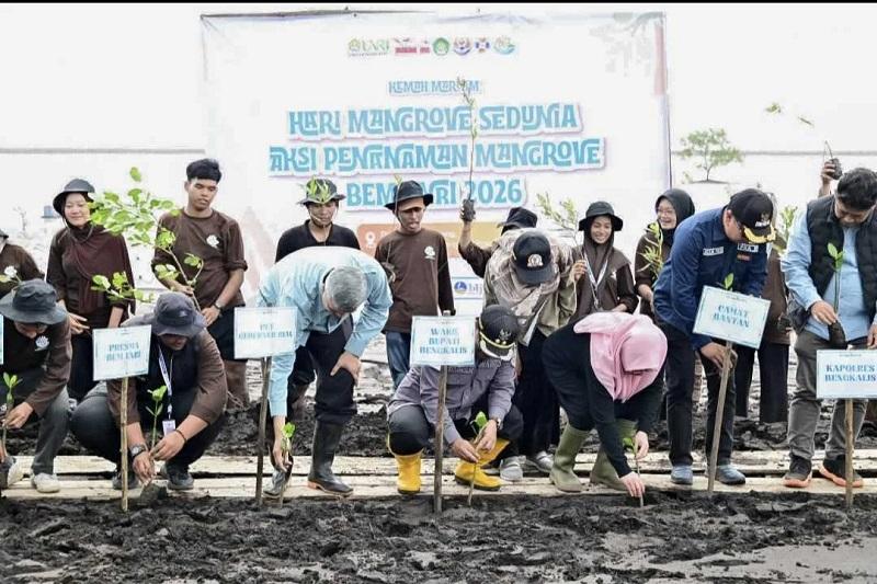 Kemah Maritim 2026 BEM Unri di Bengkalis, Aksi Mahasiswa Selamatkan Ekosistem Pesisir