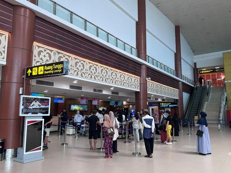 Erupsi Anak Gunung Krakatau, 30 Penerbangan dari dan ke Bandara SSK II Pekanbaru Dibatalkan