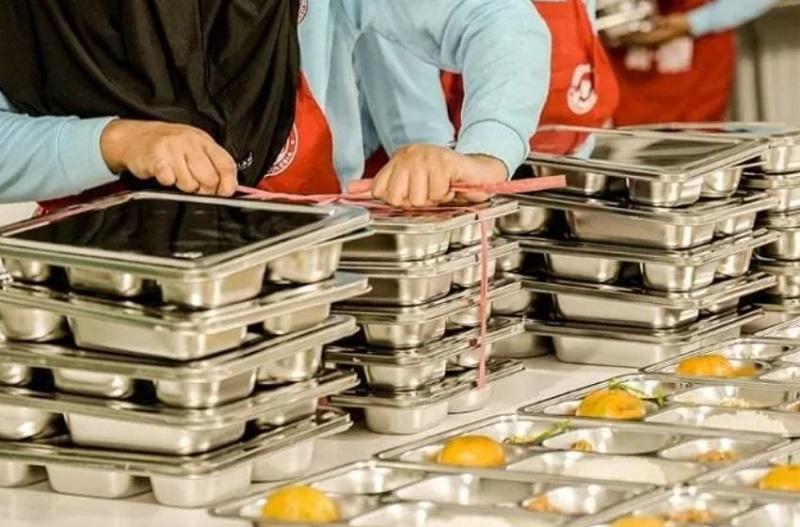 Diduga Keracunan Usai Santap MBG, 12 Siswa SD di Kampar Dilarikan ke Rumah Sakit