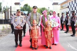 Kunjungan ke Meranti, Kapolda Riau Irjen Iqbal Tegaskan Kemuliaan Polisi Ada Pada Kecintaan Masyarak