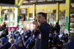 Tahun Ini, Pemprov Riau Usulkan Rehabilitasi 109 SMA/SMK ke Kemendikdasmen RI