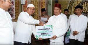 Safari di Batas Negeri: Wabup Syafaruddin Poti Perkuat Silaturahmi dan Salurkan Bantuan di Kecamatan