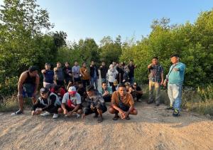 Polisi Gagalkan Penyelundupan 29 PMI Ilegal via Jalur Tikus di Dumai