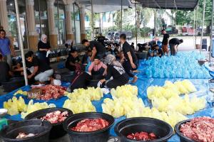 PTPN IV PalmCo Sebar 150 Ton Daging Kurban ke Seluruh Indonesia, 120 Ribu Paket Dibagikan