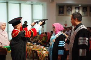 Bertambah Lagi, UIR Kukuhkan Dua Guru Besar Bidang Strategi Pemasaran dan Kecerdasan Buatan