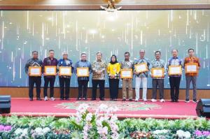 Riau Investment Award 2026 Diberikan, Ini Daerah dan Perusahaan Peraih Penghargaan
