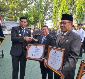 Pemprov Riau Raih 2 Penghargaan Kementerian Hukum, Predikat Istimewa 3 Tahun Berturut-turut