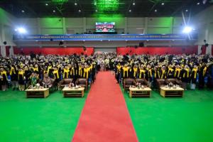 1.971 Lulusan Unri Diwisuda, Rektor Dorong Alumni Berkontribusi bagi Masyarakat