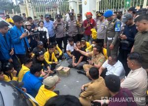 Pemprov Riau Siap Fasilitasi Pertemuan, Mahasiswa Minta Kepastian Maksimal 3 Hari