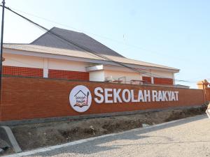 Pemerintah Upayakan Pemberdayaan Keluarga Miskin, 40 Ribu Anak Telah Masuk Sekolah Rakyat