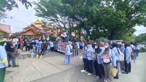 Tuntut Karhutla Jadi Bencana Nasional, Ratusan Mahasiswa Unri Unjuk Rasa di DPRD Riau