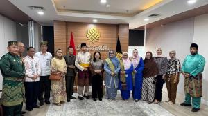 LAMR dan Alumni UNRI Kunjungi Kemenbud-Kemenlu, Bahas Berbagai Agenda Budaya